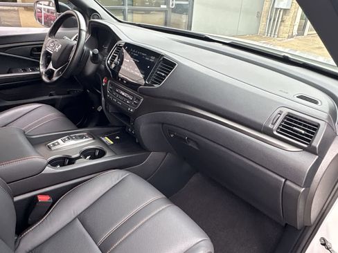 Used 2024 Honda Passport TrailSport image 26