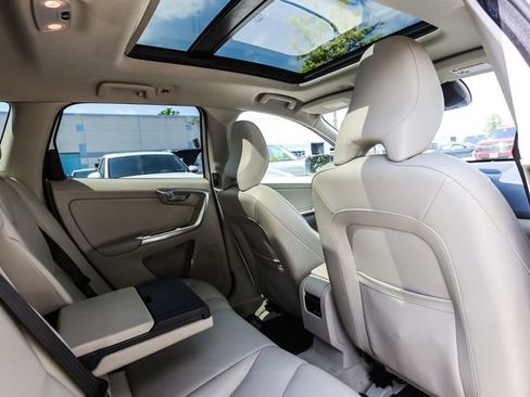 Used 2016 Volvo XC60 T5 Platinum FWD image 46