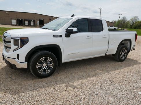 New 2026 GMC Sierra 1500 SLE RWD image 8