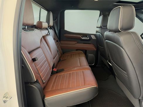 Used 2025 GMC Sierra 1500 Denali Ultimate image 25
