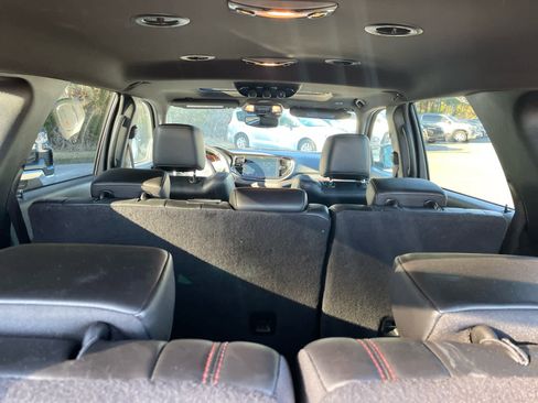 Used 2024 Dodge Durango GT image 5