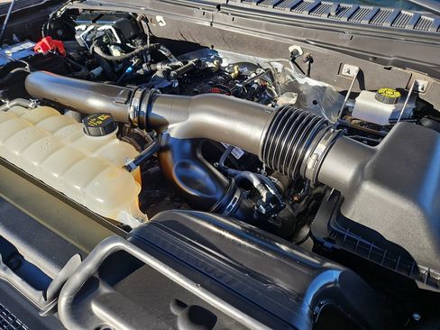 Used 2024 Ford Expedition Limited image 34