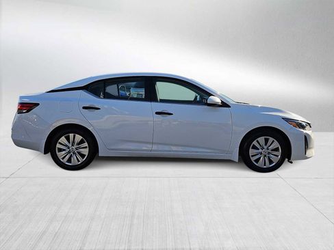 Used 2024 Nissan Sentra S image 9