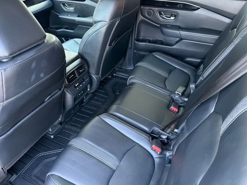 Used 2025 Honda Pilot EX-L image 4