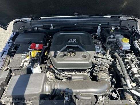 Used 2023 Jeep Wrangler Sport AWD/4WD image 19