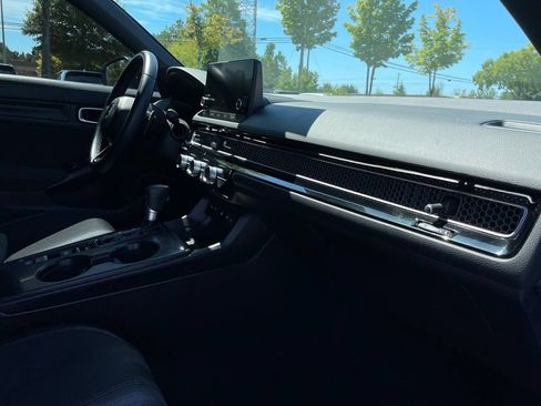 Used 2025 Honda Civic Sport image 33
