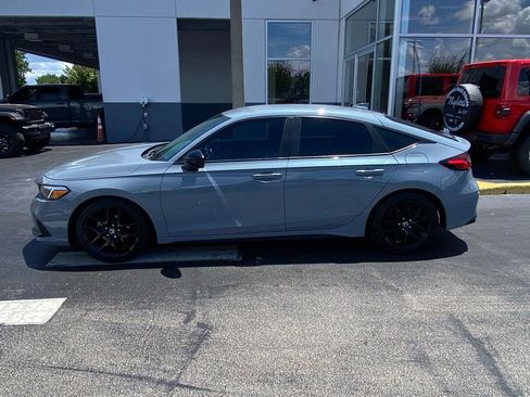 Used 2022 Honda Civic Sport image 6