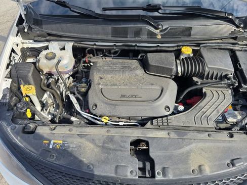 Used 2024 Chrysler Voyager LX FWD image 32