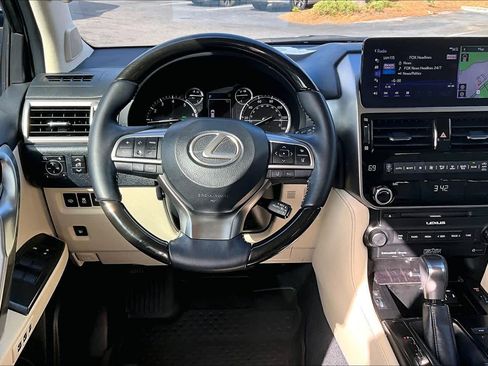 Used 2023 Lexus GX 460 Premium image 6