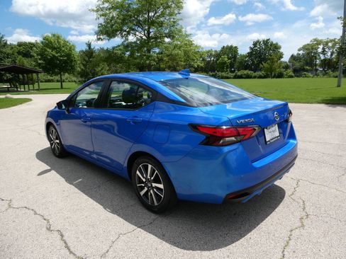 Used 2021 Nissan Versa SV FWD image 7