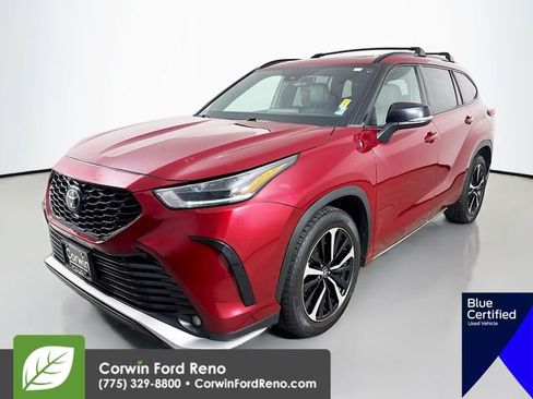 Used 2021 Toyota Highlander XSE image 3