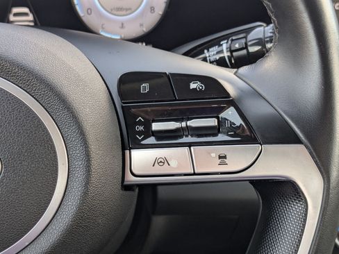 Certified 2025 Hyundai Elantra SEL FWD image 22