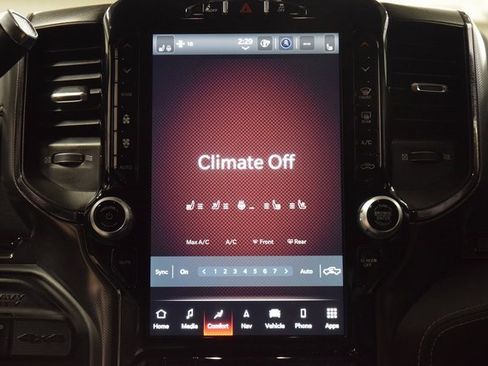 Used 2024 RAM 2500 Limited image 27