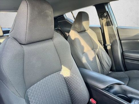 Used 2021 Toyota C-HR LE image 22
