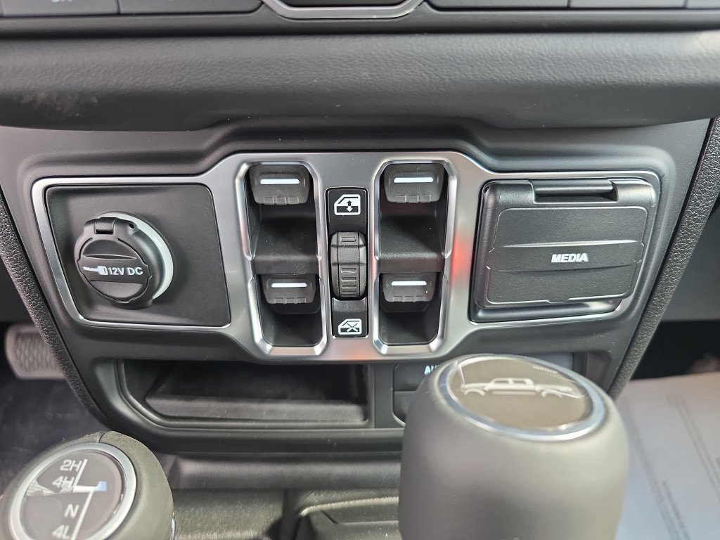 New 2026 Jeep Gladiator Mojave AWD/4WD image 28