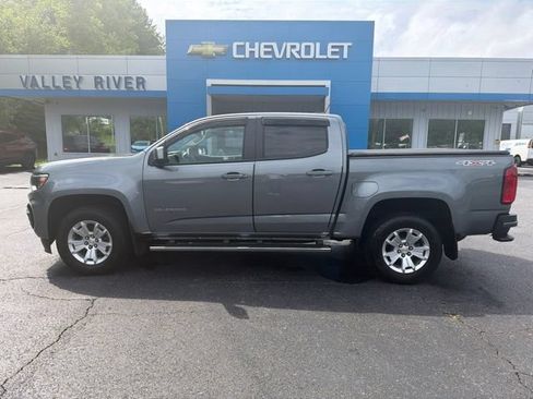 Used 2022 Chevrolet Colorado LT w/ LT Convenience Package AWD/4WD image 9