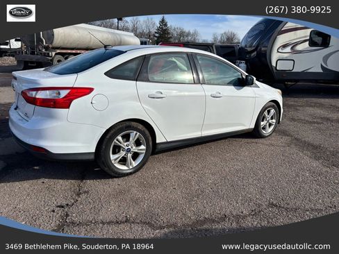 Used 2013 Ford Focus SE FWD image 5