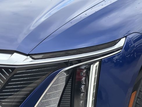 Used 2024 Cadillac Lyriq Luxury RWD image 6