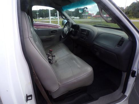 Used 2000 Ford F150 XL 2dr Standard Cab LB RWD image 11