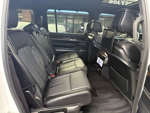 Used 2024 Jeep Grand Wagoneer Series I w/ Rear Seat Video Group 1 AWD/4WD image 19