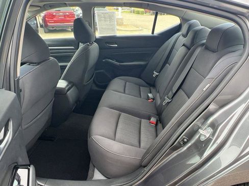 Used 2021 Nissan Altima 2.5 SV w/ SV Premium Package image 11