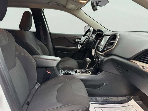 Used 2016 Jeep Cherokee Latitude w/ Safety/Convenience Group image 22