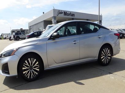 Used 2024 Nissan Altima 2.5 SV