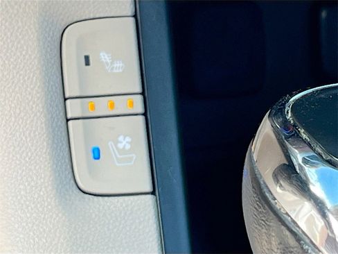 Used 2019 GMC Acadia Denali w/ Technology Package image 21