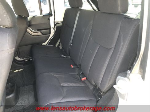 Used 2013 Jeep Wrangler Unlimited Sport w/ Connectivity Group image 9