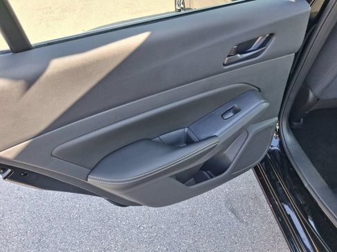 Used 2025 Nissan Altima 2.5 SV w/ SV Premium Package FWD image 11