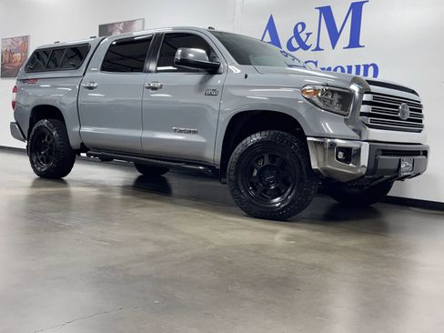 Used 2018 Toyota Tundra Limited w/ Limited Premium Package AWD/4WD image 2