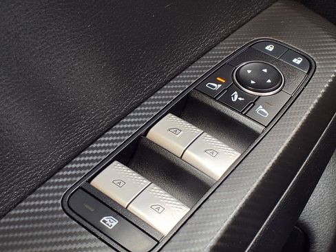 Used 2024 Mitsubishi Outlander SE FWD image 11