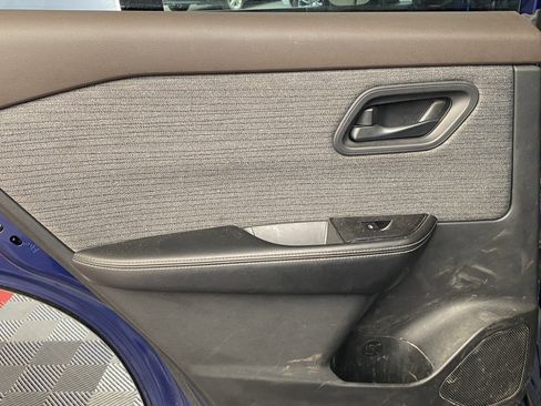 Used 2021 Nissan Rogue S image 16