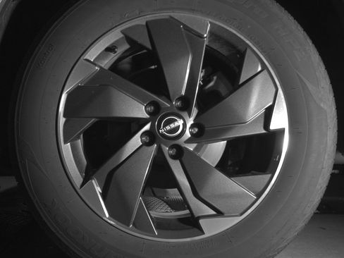 Used 2025 Nissan Rogue SV image 14