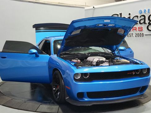 Used 2016 Dodge Challenger SRT Hellcat RWD image 15