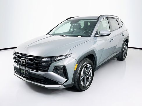 Used 2025 Hyundai Tucson SEL image 3