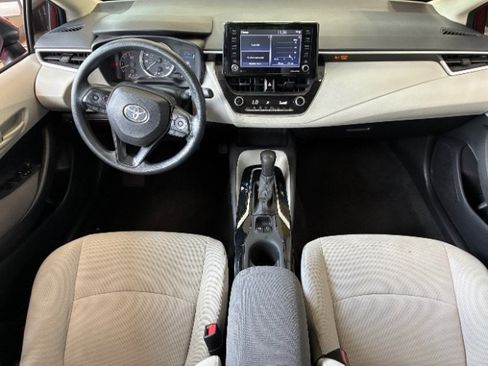 Used 2022 Toyota Corolla LE FWD image 16