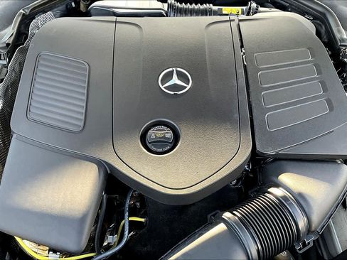 Certified 2025 Mercedes-Benz CLE 300 4MATIC Coupe image 32