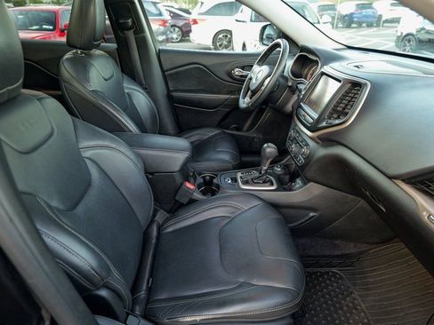 Used 2017 Jeep Cherokee Limited image 33