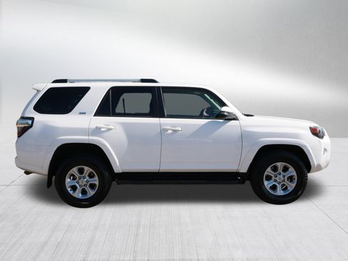 Certified 2024 Toyota 4Runner SR5 Premium image 9