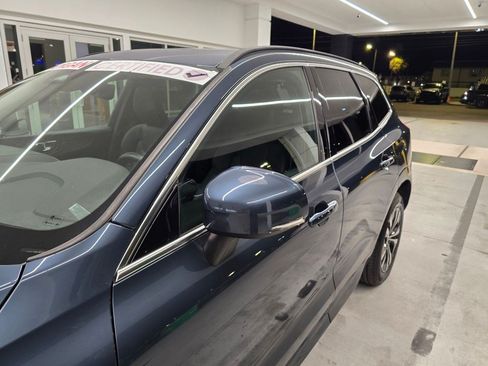 Used 2023 Volvo XC60 B5 Core AWD/4WD image 10