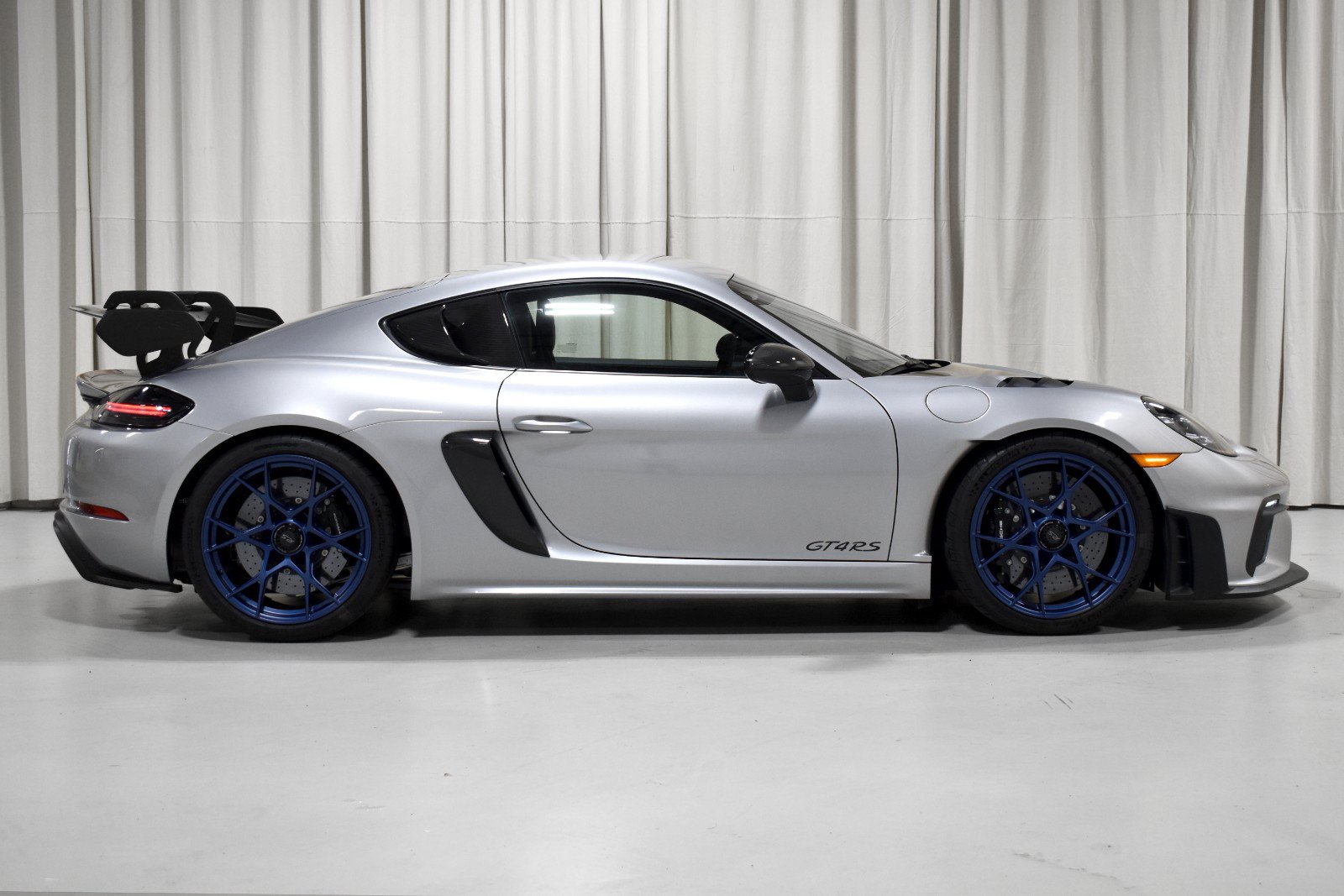 Used 2024 Porsche 718 Cayman GT4 RS RWD image 4