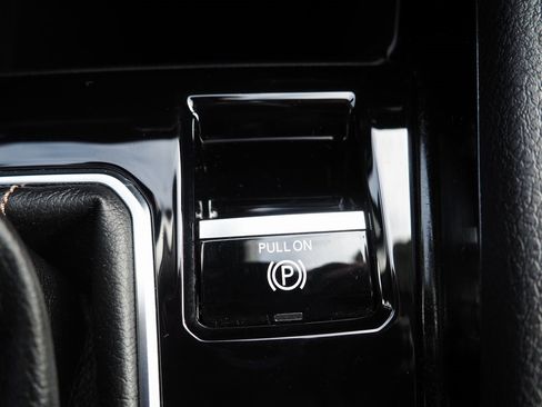 Used 2022 Jeep Compass Limited image 26