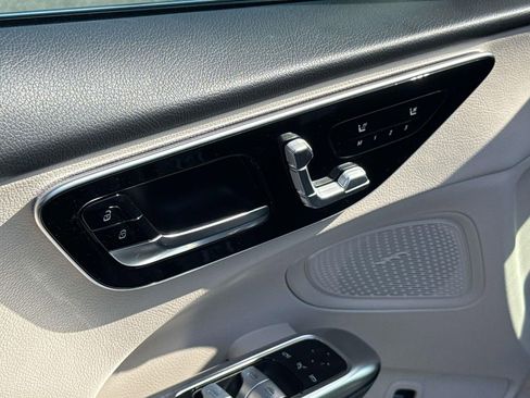 Used 2023 Mercedes-Benz C 300 Sedan w/ Exclusive Trim Package image 21