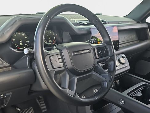 Used 2023 Land Rover Defender 130 X-Dynamic SE AWD/4WD image 17