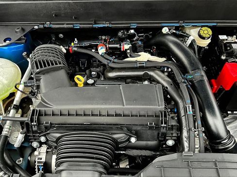 Used 2025 Ford Maverick Lobo image 32