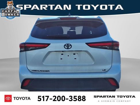 Used 2023 Toyota Highlander LE image 8