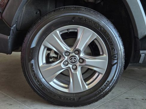 Certified 2025 Toyota RAV4 XLE FWD image 5