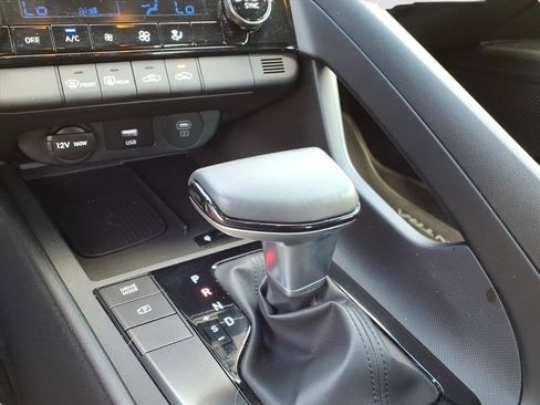 Used 2025 Hyundai Elantra Sport image 37