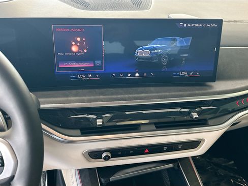 Used 2026 BMW X5 sDrive40i w/ M Sport Package RWD image 12
